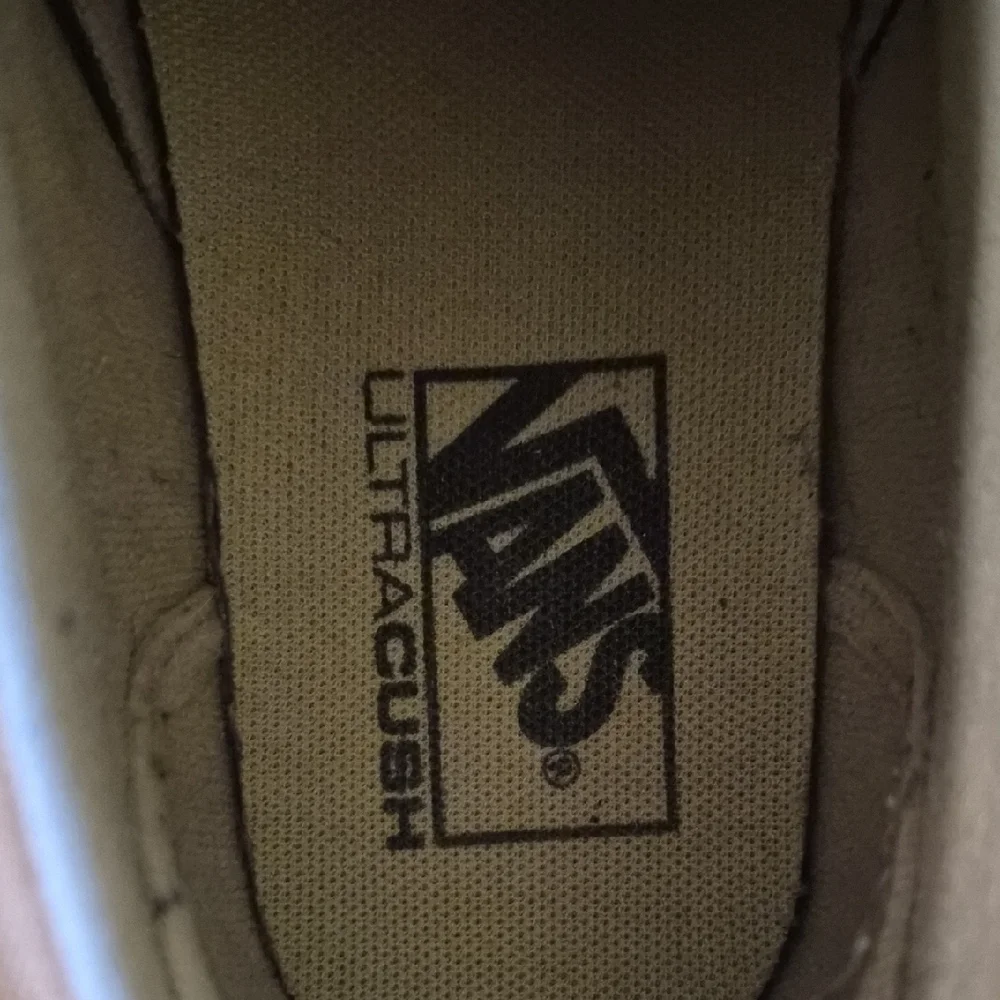Vans Two-Tone Brown and Black Sneakers - Picture 3 of 10